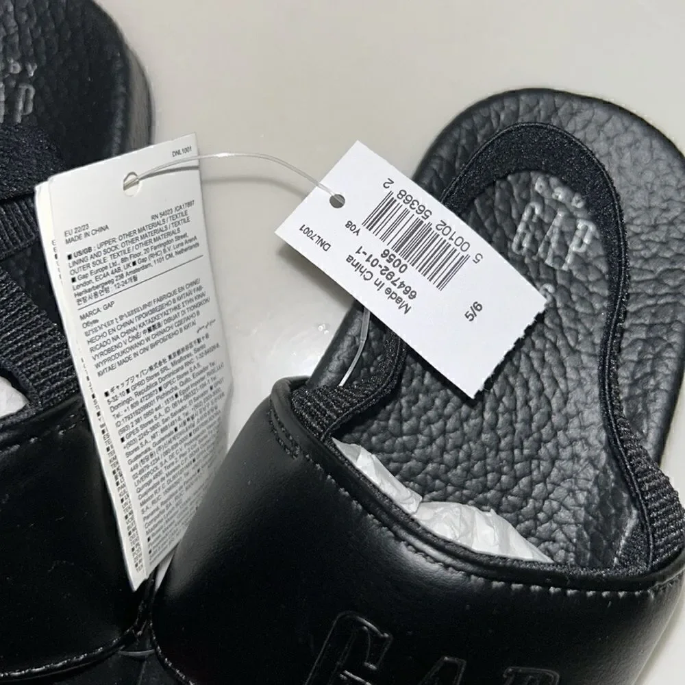 Gap Boys Baby Kids Boys Slides(Size 5-6)